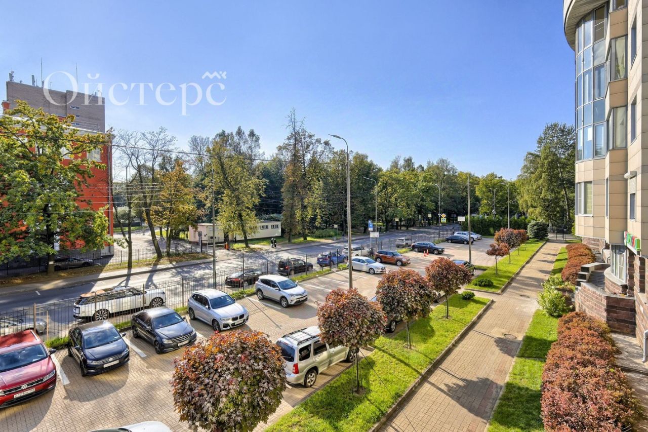 Продажа 2-комн квартиры на вторичном рынке Крестовский проспект, 15