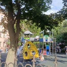 Продажа 2-комн квартиры на вторичном рынке ул Колпинская,  д. 15