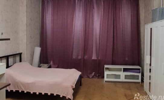 Продажа 8-комн квартиры на вторичном рынке ул Старорусская,  д. 5/3