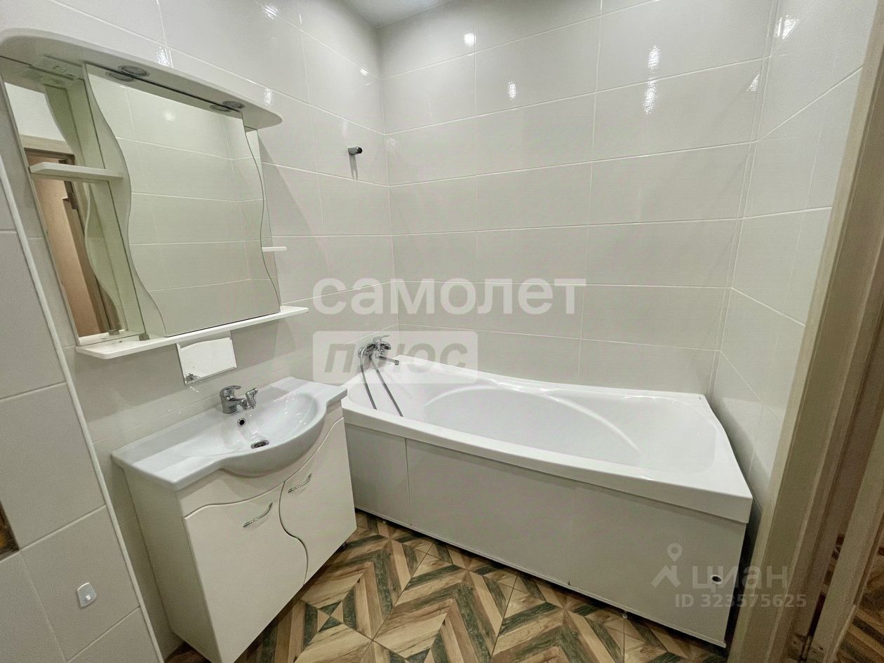 Продажа 2-комн квартиры на вторичном рынке Октябрьский пгт, улица Школьная, 1к2