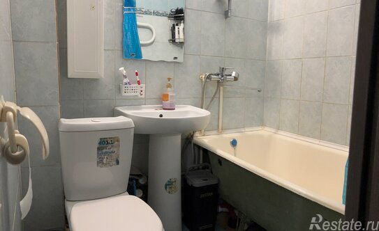 Продажа 3-комн квартиры на вторичном рынке Холодово, Коммунистическая улица,  д. 30/1