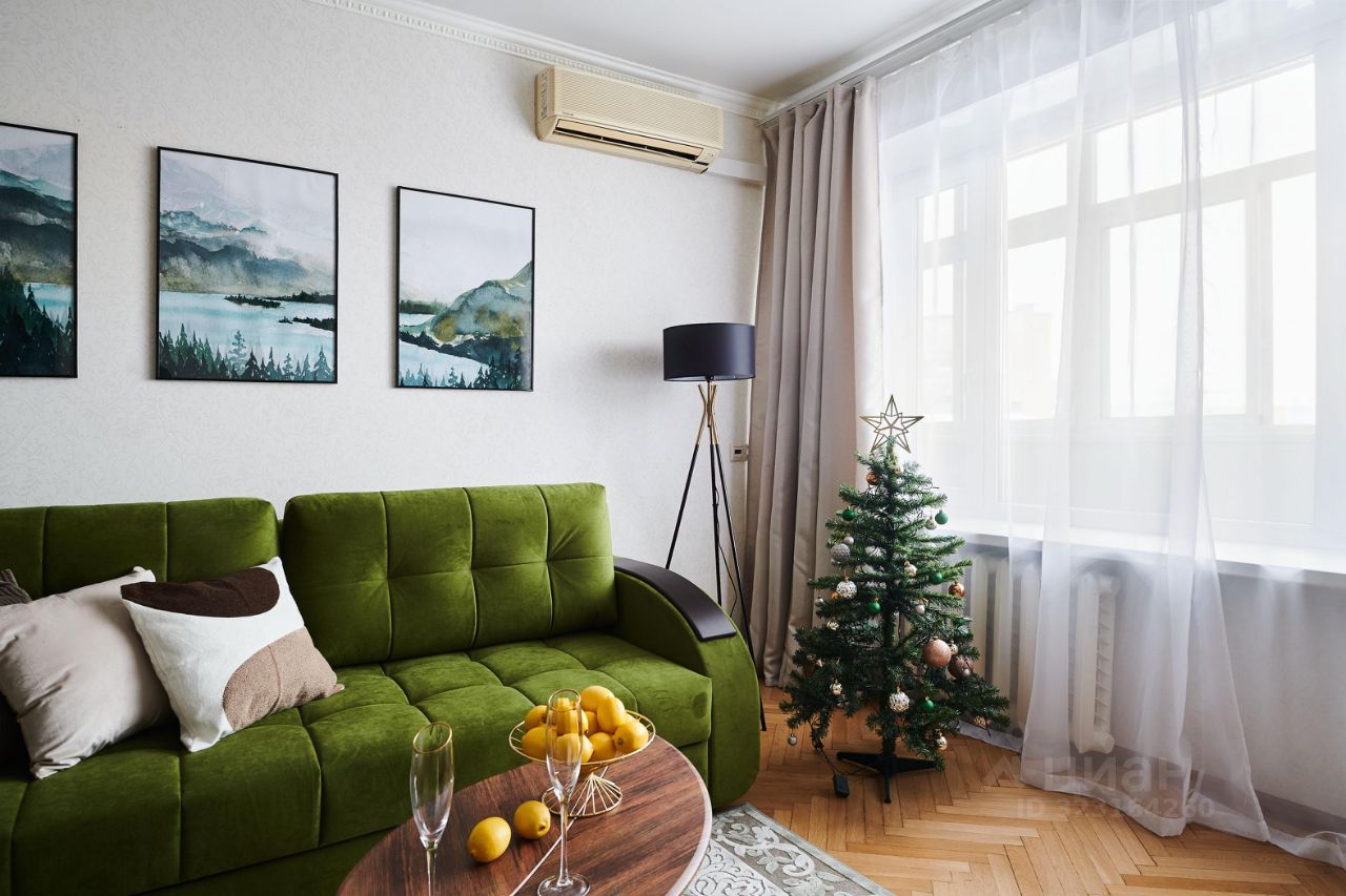 Аренда 4-комн квартиры на вторичном рынке Никитский бульвар, 17