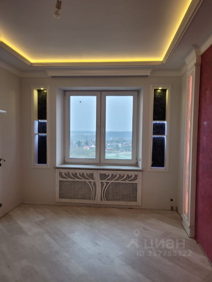 Продажа 1-комн квартиры на вторичном рынке Гатчина, улица Генерала Сандалова, 1а