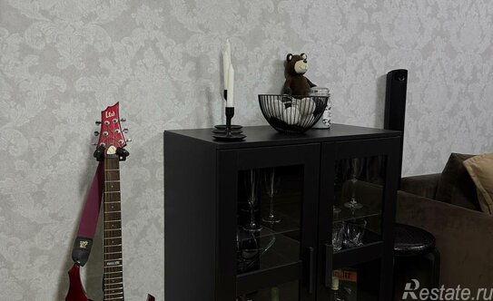 Продажа 3-комн квартиры на вторичном рынке Микрорайон Кутузовский, улица Чистяковой