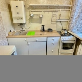 Продажа 4-комн квартиры на вторичном рынке ул Введенского,  д. 32