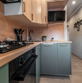 Продажа 2-комн квартиры на вторичном рынке Гостилицы, Школьная улица,  д. 6