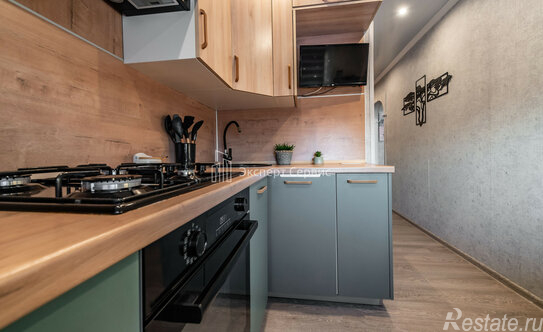 Продажа 2-комн квартиры на вторичном рынке Гостилицы, Школьная улица,  д. 6