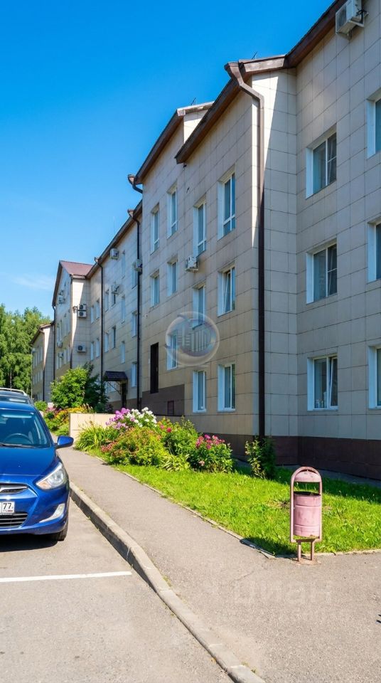 Продажа 2-комн квартиры на вторичном рынке Горки Ленинские пгт, проезд Южный, 11к1