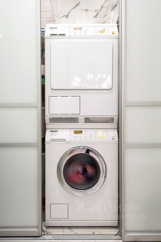 Продажа 3-комн квартиры на вторичном рынке Кирочная улица, 64