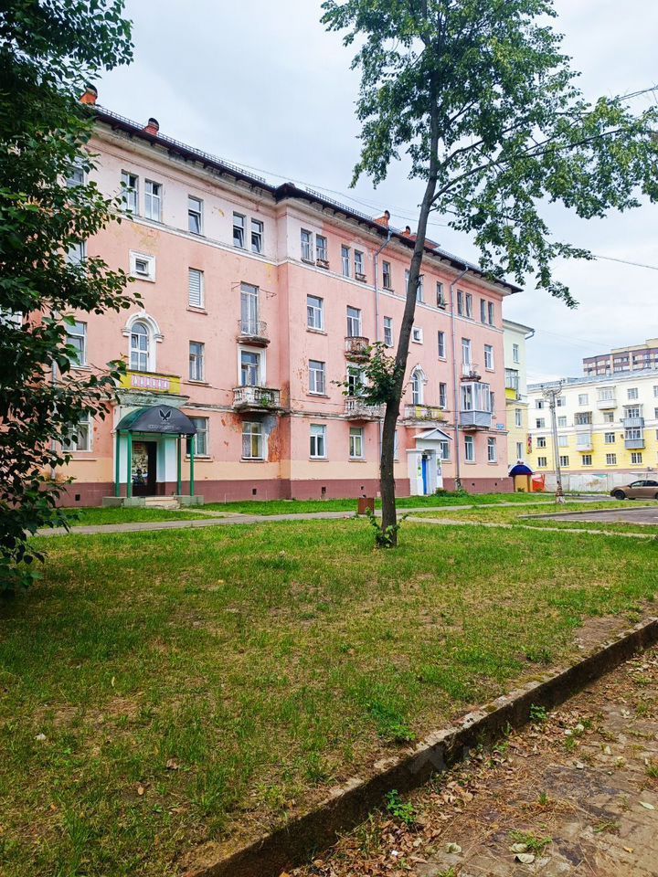 Продажа 2-комн квартиры на вторичном рынке Ступино, улица Горького, 23