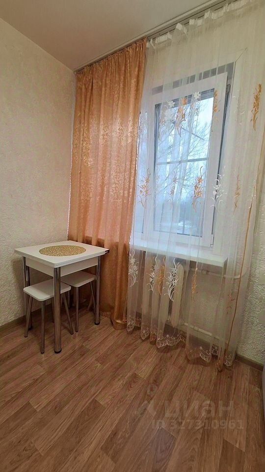 Продажа 2-комн квартиры на вторичном рынке Локомотивный мкр, Поварово пгт, 4