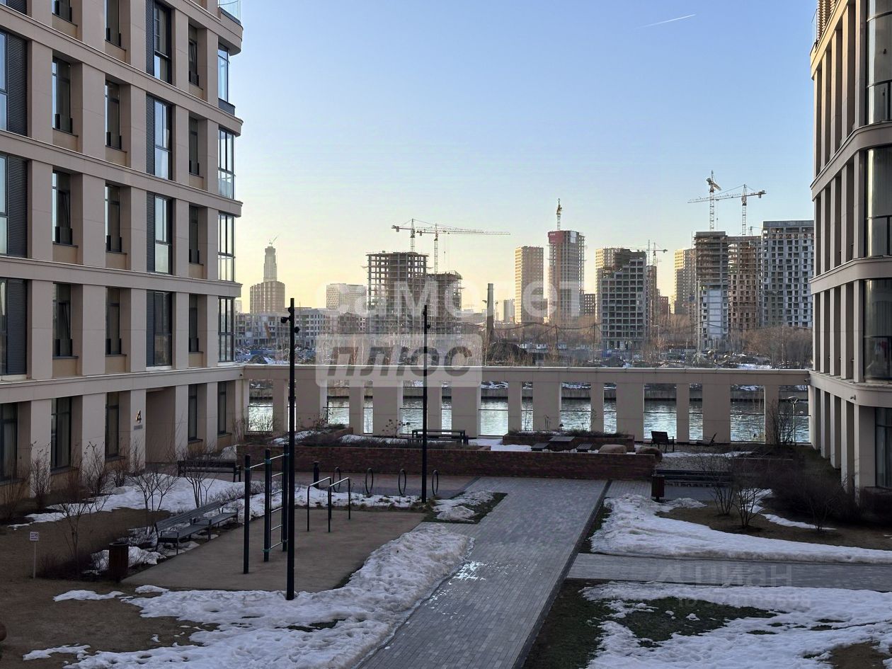 Продажа 3-комн квартиры на вторичном рынке проспект Лихачева, 18к1
