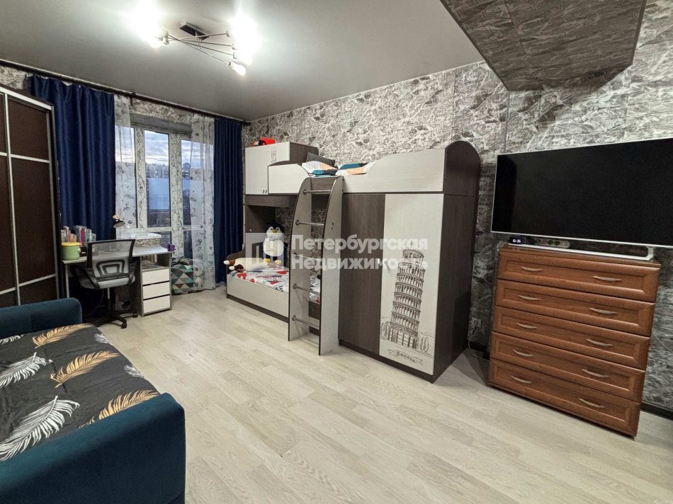 Продажа 2-комн квартиры на вторичном рынке Лесной пр-кт,  д. 1