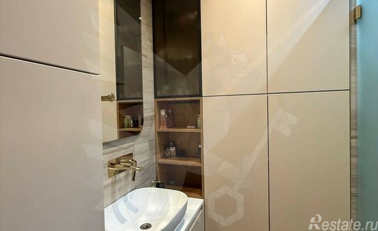 Продажа 3-комн квартиры на вторичном рынке Машиностроения 1-я ул,  д. 7