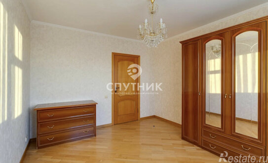 Продажа 3-комн квартиры на вторичном рынке Осенняя улица,  д. 18