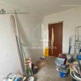 Продажа 3-комн квартиры на вторичном рынке Индустриальный пр-кт,  д. 28