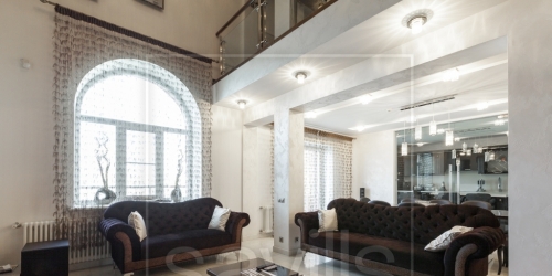 4-комн квартира Янтарный проезд, 9