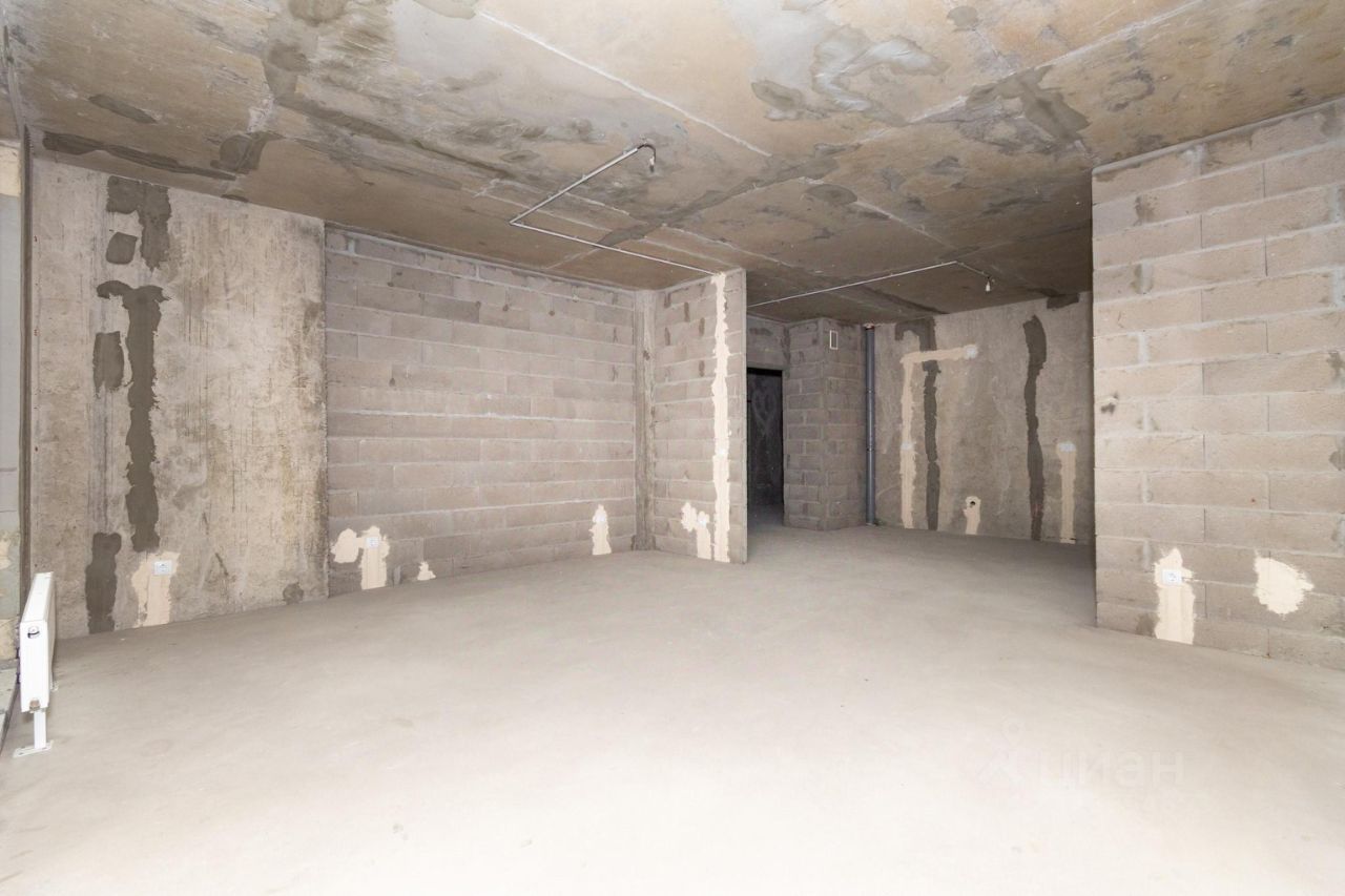 Продажа 4-комн квартиры на вторичном рынке бульвар Головнина, 3к1