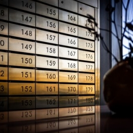 Продажа 4-комн квартиры на вторичном рынке Летниковская улица,  д. 11 к1