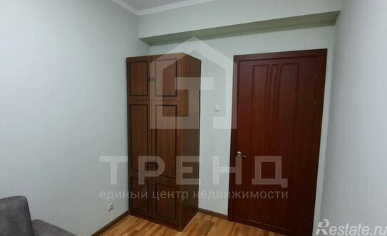 Продажа 4-комн квартиры на вторичном рынке улица Белы Куна,  д. 27