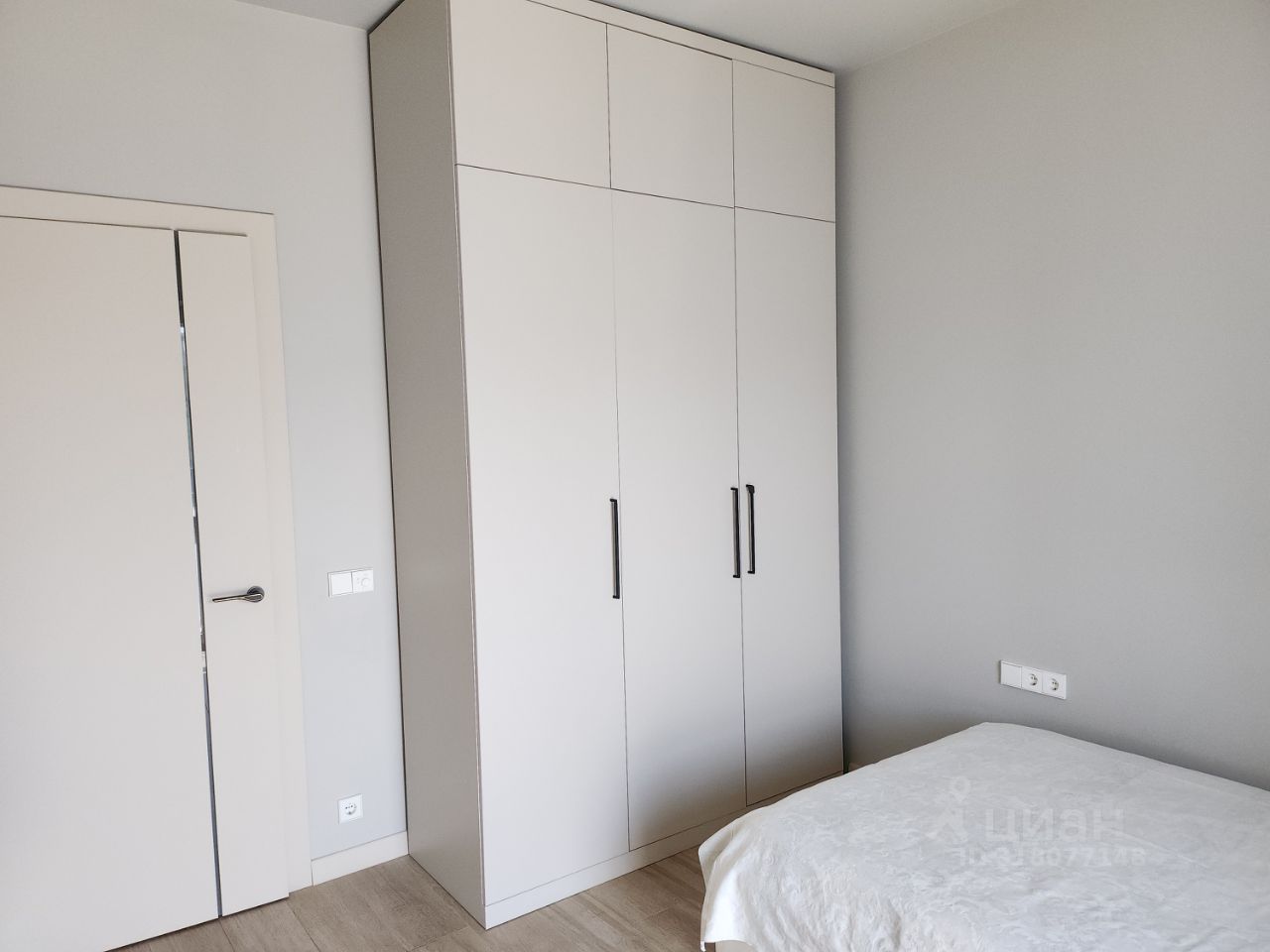 Продажа 2-комн квартиры на вторичном рынке улица Гришина, 16