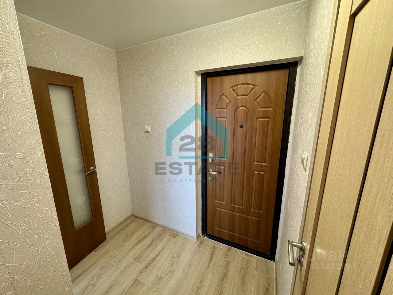 Продажа 1-комн квартиры на вторичном рынке Городок мкр, Луга, 319