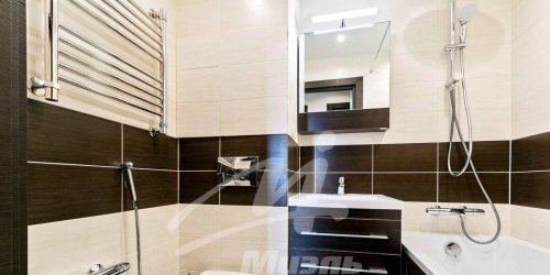 2-комн квартира улица Маршала Малиновского,  д. 9