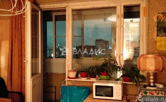 Продажа 1-комн квартиры на вторичном рынке ул Чечулина,  д. 14