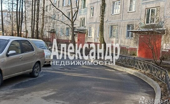 Продажа 2-комн квартиры на вторичном рынке улица Бабушкина,  д. 113 к3 литВ