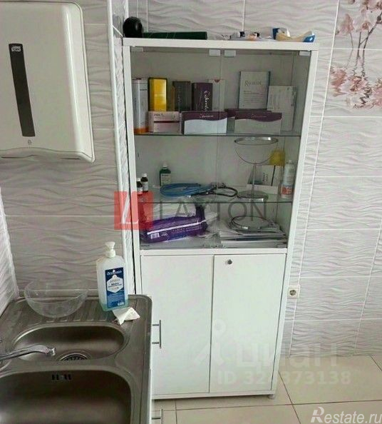 Продажа торгового помещения ул Новаторов,  д. 6