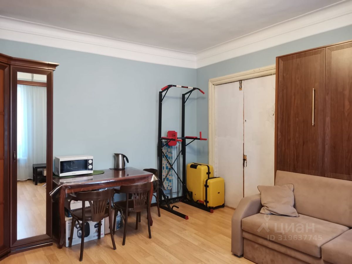 Продажа 3-комн квартиры на вторичном рынке Гороховая улица, 32