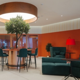 Продажа 3-комн квартиры на вторичном рынке улица Обручева,  д. 28Г с1