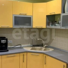 Продажа 1-комн квартиры на вторичном рынке Авиамоторная улица,  д. 4 к3