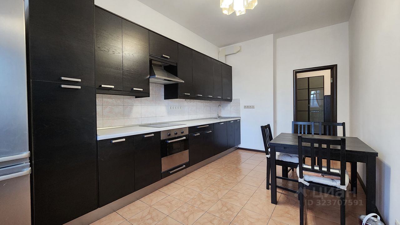 Аренда 3-комн квартиры на вторичном рынке Петрозаводская улица, 28К1