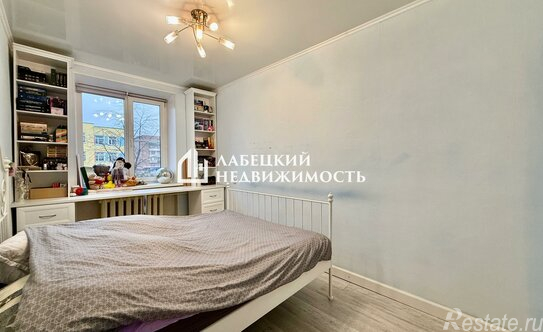 Продажа 3-комн квартиры на вторичном рынке Кировский район, Клубная улица,  д. 3