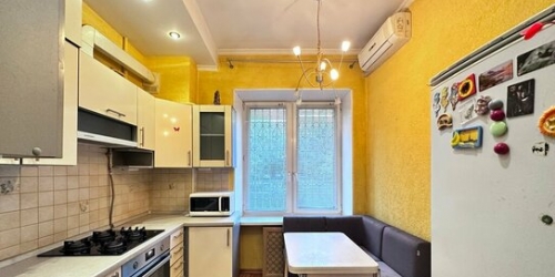 4-комн квартира улица Доватора,  д. 3