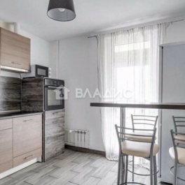 Продажа 2-комн квартиры на вторичном рынке Лавриненко ул,  д. 13,  к. 3