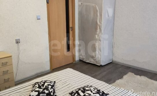 Продажа 2-комн квартиры на вторичном рынке Днепропетровская улица,  д. 63