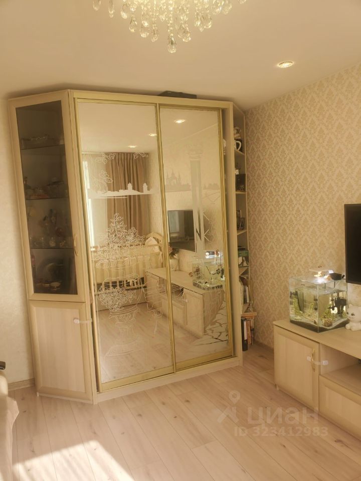 Продажа 2-комн квартиры на вторичном рынке улица Космонавтов, 20