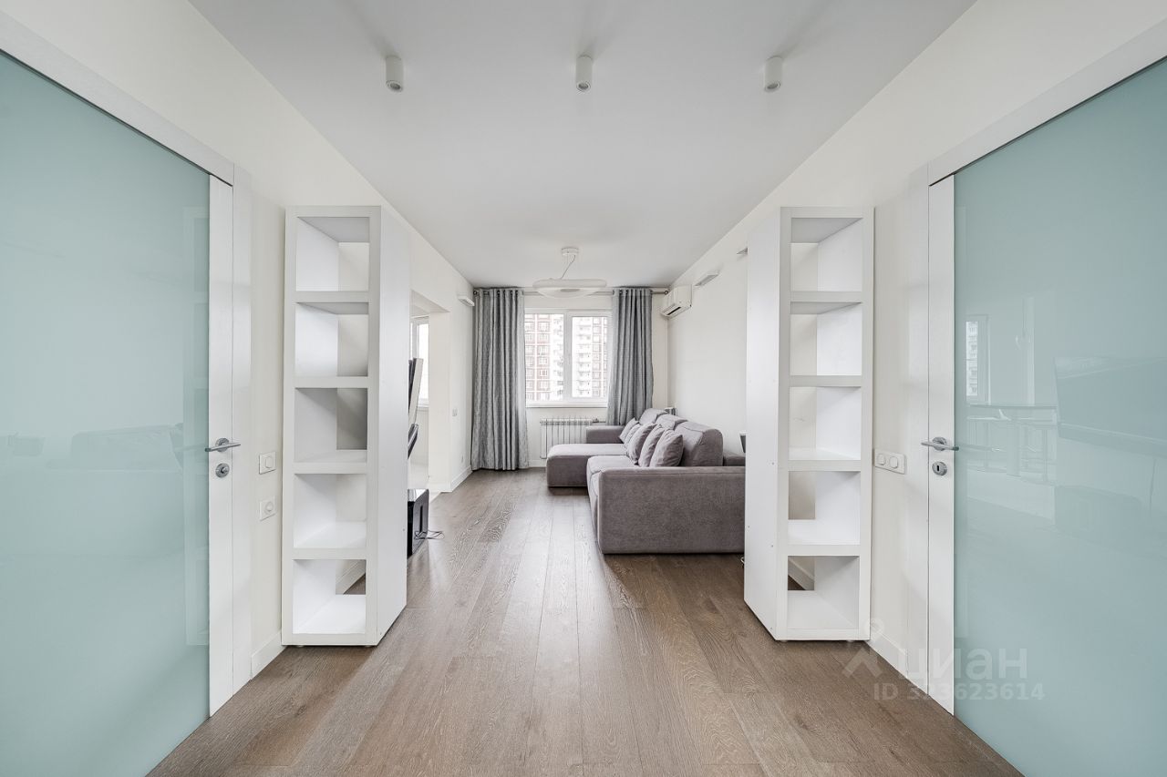 Продажа 2-комн квартиры на вторичном рынке Мичуринский проспект, 21К3