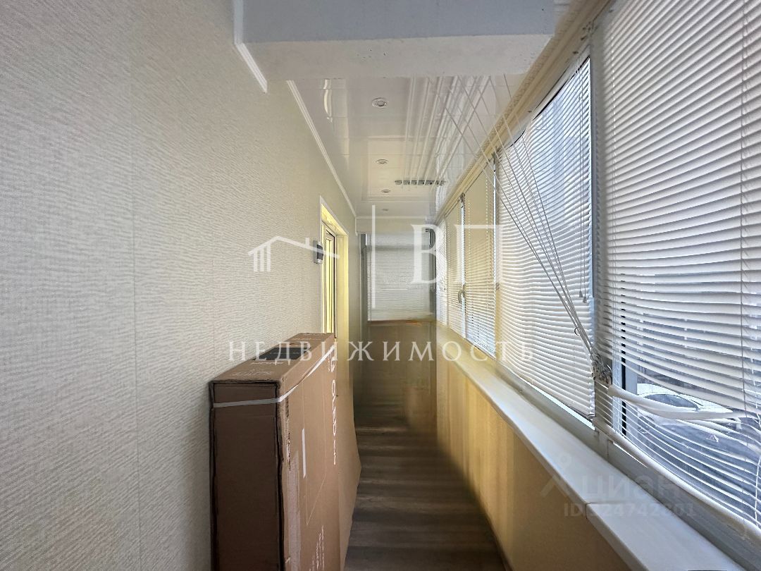 Продажа 1-комн квартиры на вторичном рынке улица Оптиков, 52к1