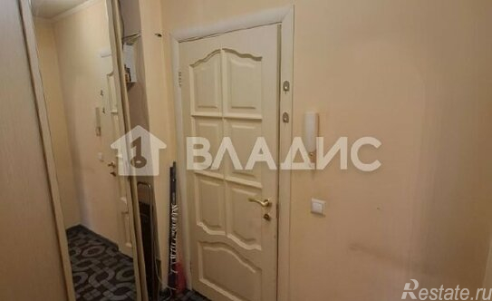 Продажа 1-комн квартиры на вторичном рынке Ореховый б-р,  д. 39,  к. 2