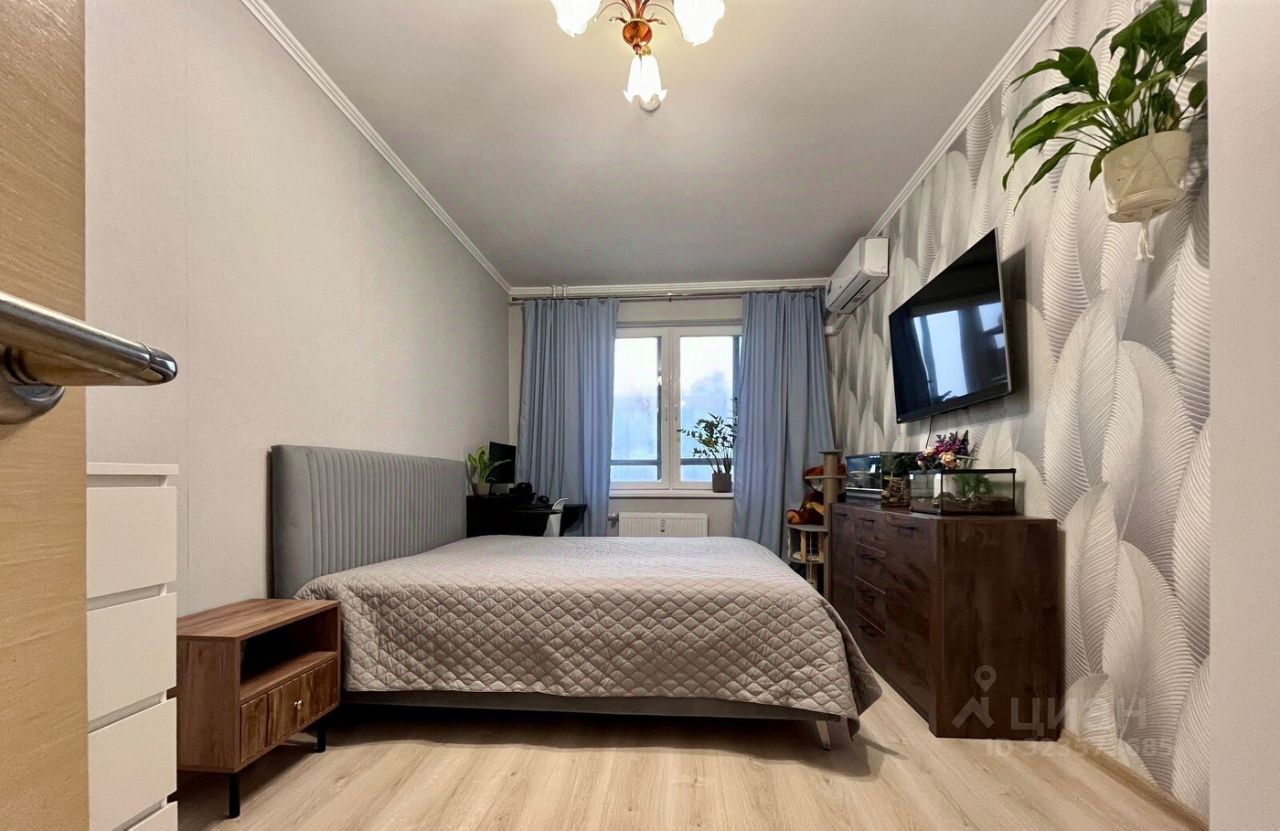 Продажа 1-комн квартиры на вторичном рынке пос. Янино-1, улица Ясная, 9к1