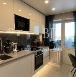 Продажа 3-комн квартиры на вторичном рынке Светлановский пр-кт,  д. 81/21