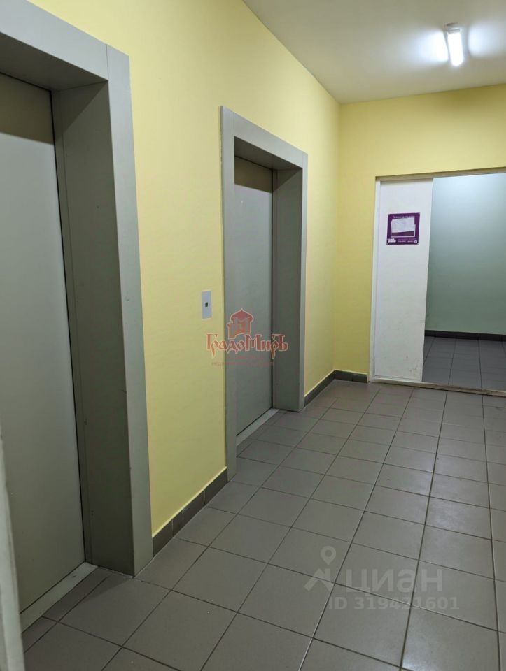 Продажа 2-комн квартиры на вторичном рынке Сходня мкр, Первомайская улица, 59