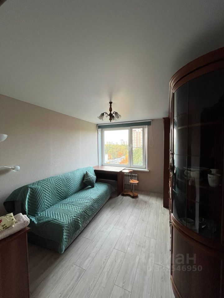 Аренда 3-комн квартиры на вторичном рынке улица Молостовых, 10К2