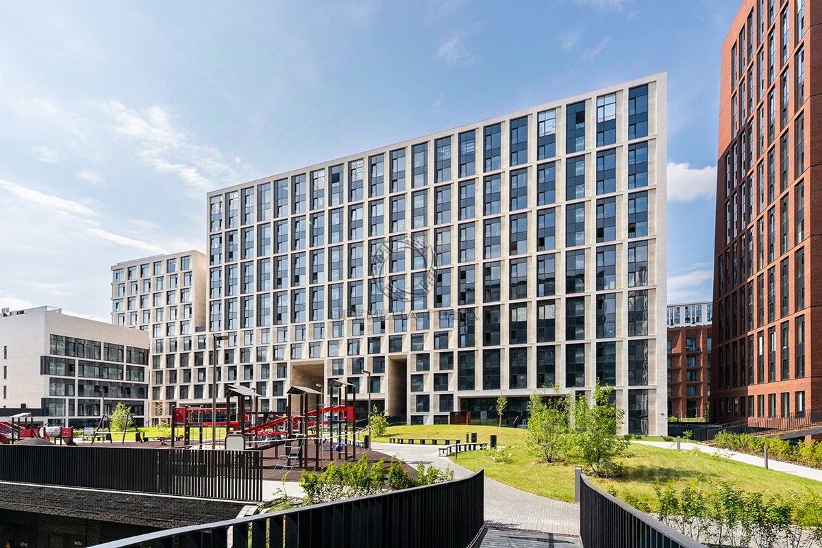 Продажа 3-комн квартиры на вторичном рынке улица Усачева, 15А