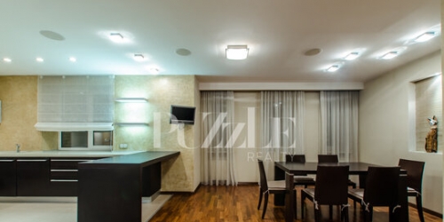 4-комн квартира улица Савушкина,  д. 118