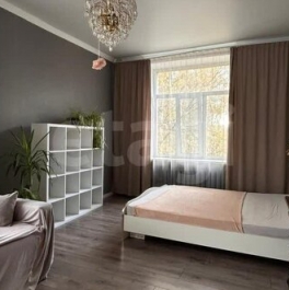 Продажа 2-комн квартиры на вторичном рынке Алтайская улица,  д. 21