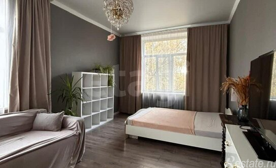Продажа 2-комн квартиры на вторичном рынке Алтайская улица,  д. 21